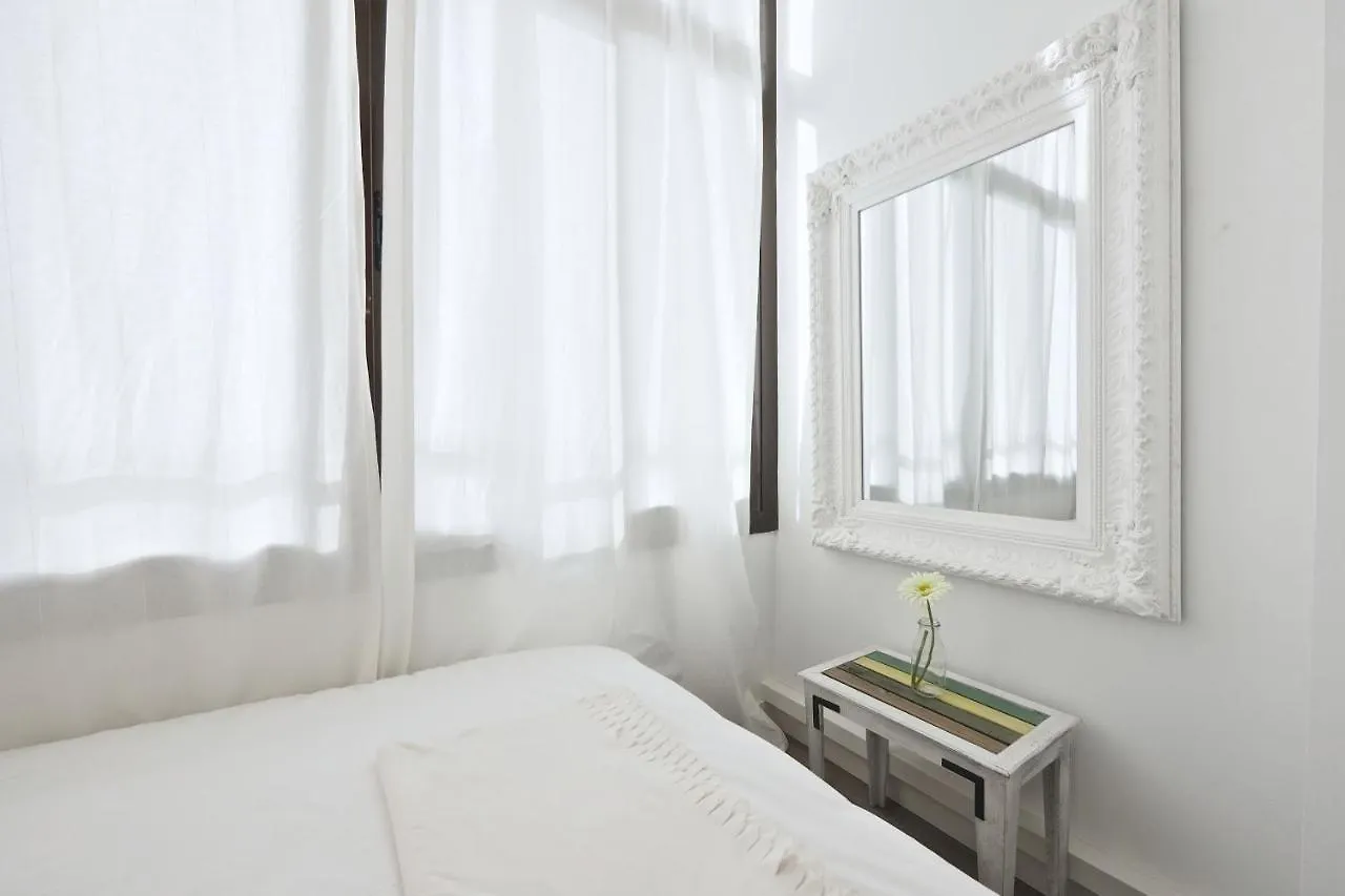 The White Flats Sant Antoni Apartment Barcelona Spain
