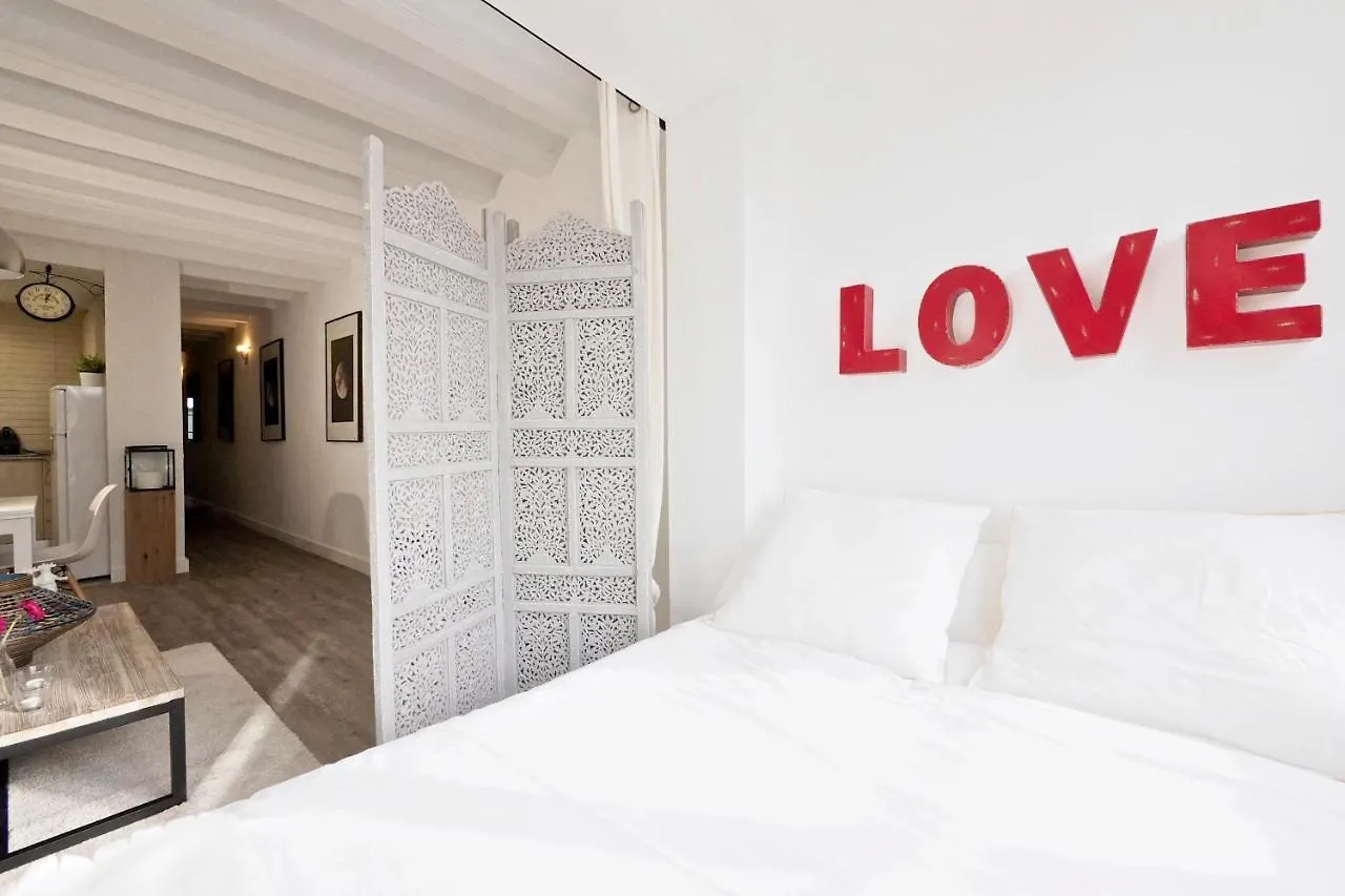 The White Flats Sant Antoni Apartment Barcelona Spain